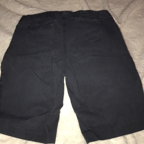 2for15 Nice pair of navy blue shorts 🩳 - Picture 2 of 5